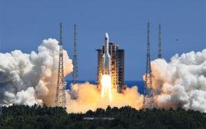 制服丝袜国产在线,国产制服丝袜的时尚魅力与流行趋势